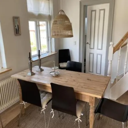 Vakantiehuis Skont Feriehus Midt I Marstal. Marstal